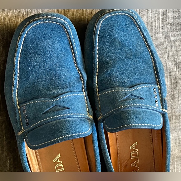 ✨PREOWNED ✨ PRADA LOAFER SHOE - Picture 3 of 5